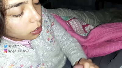 JAG SVÄLJER ALL MIN MANS SAMLADE MJÖLK - VISAR TUNGAN MED SPERMA.